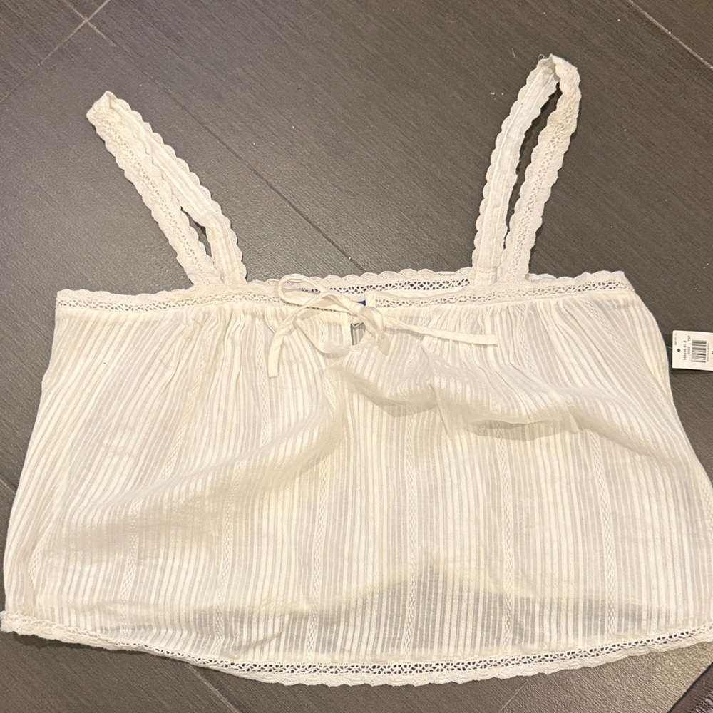 Old Navy White Lace Trim Crop Top
